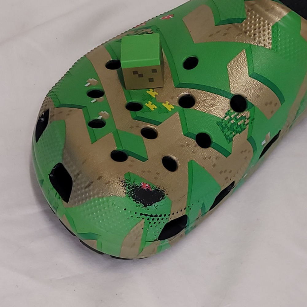 Crocs Minecraft Classic Clog Green Multi Video Game Mens Size 11 Jibbitz Charms - Picture 5 of 13